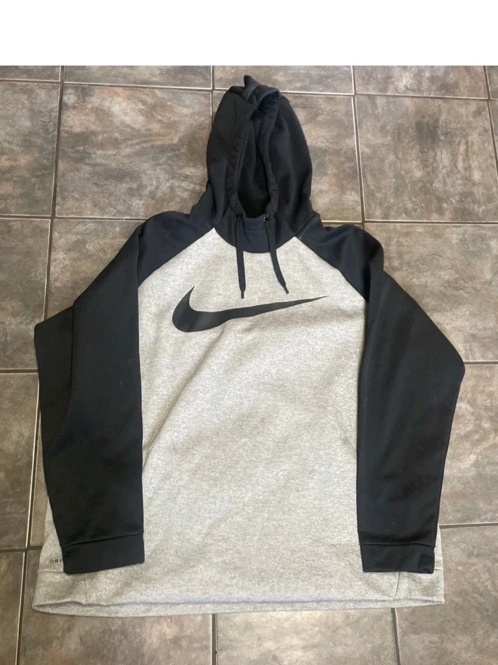 Nike Dri-FIT Men’s Gray/Black Colorblock Pullover Excellent Condition Hoodie XXL